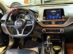 نيسان ألتيما